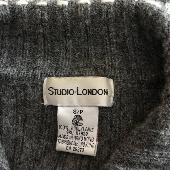 Sweater - Picture 3 of 5